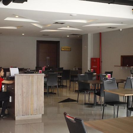 Brothers Inn Sukoharjo Εξωτερικό φωτογραφία