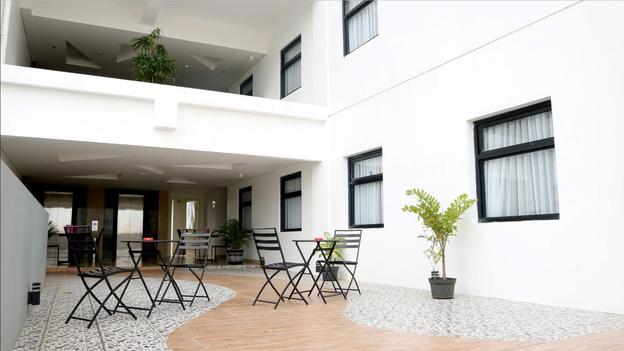 Brothers Inn Sukoharjo Εξωτερικό φωτογραφία