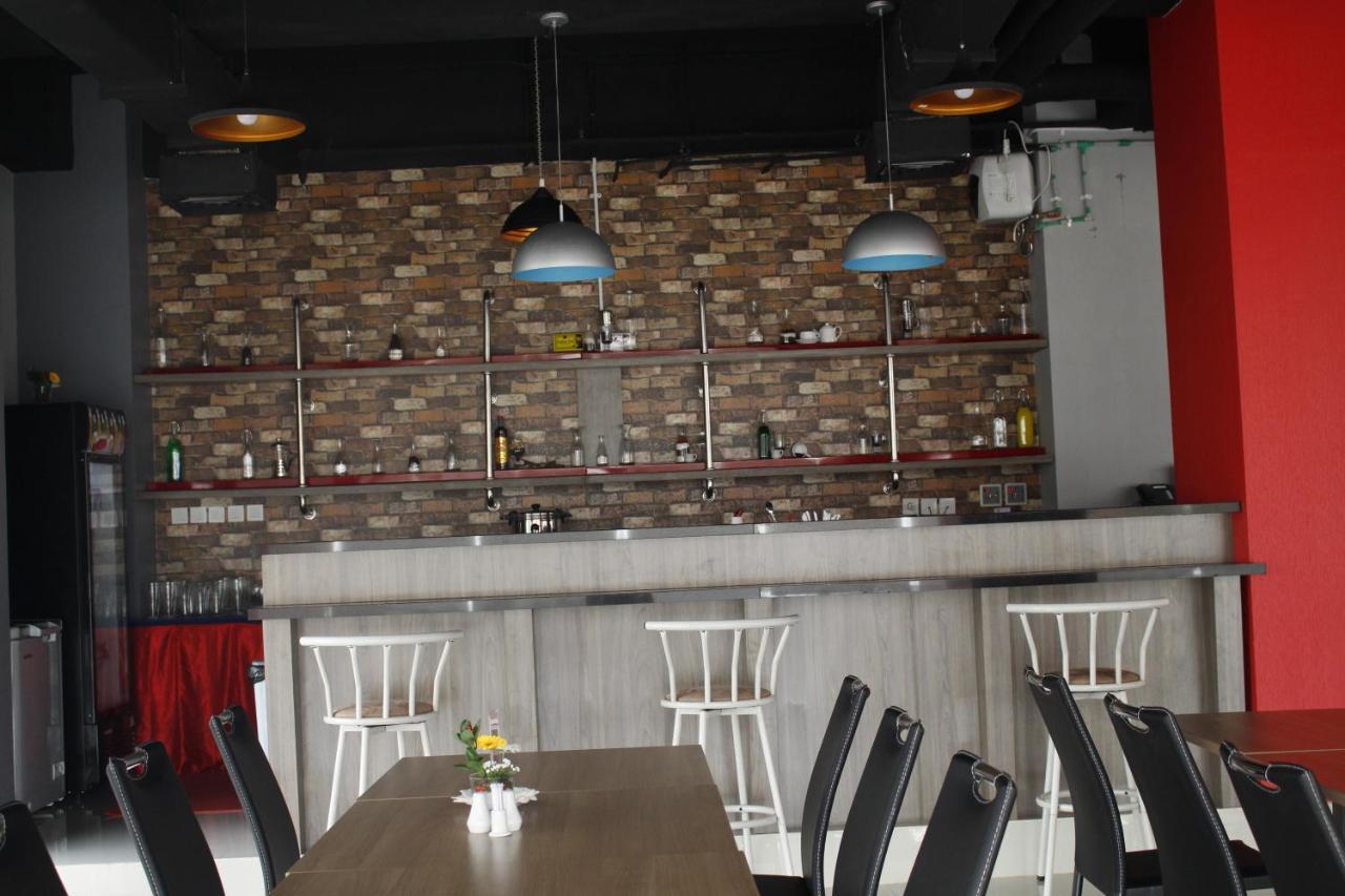 Brothers Inn Sukoharjo Εξωτερικό φωτογραφία
