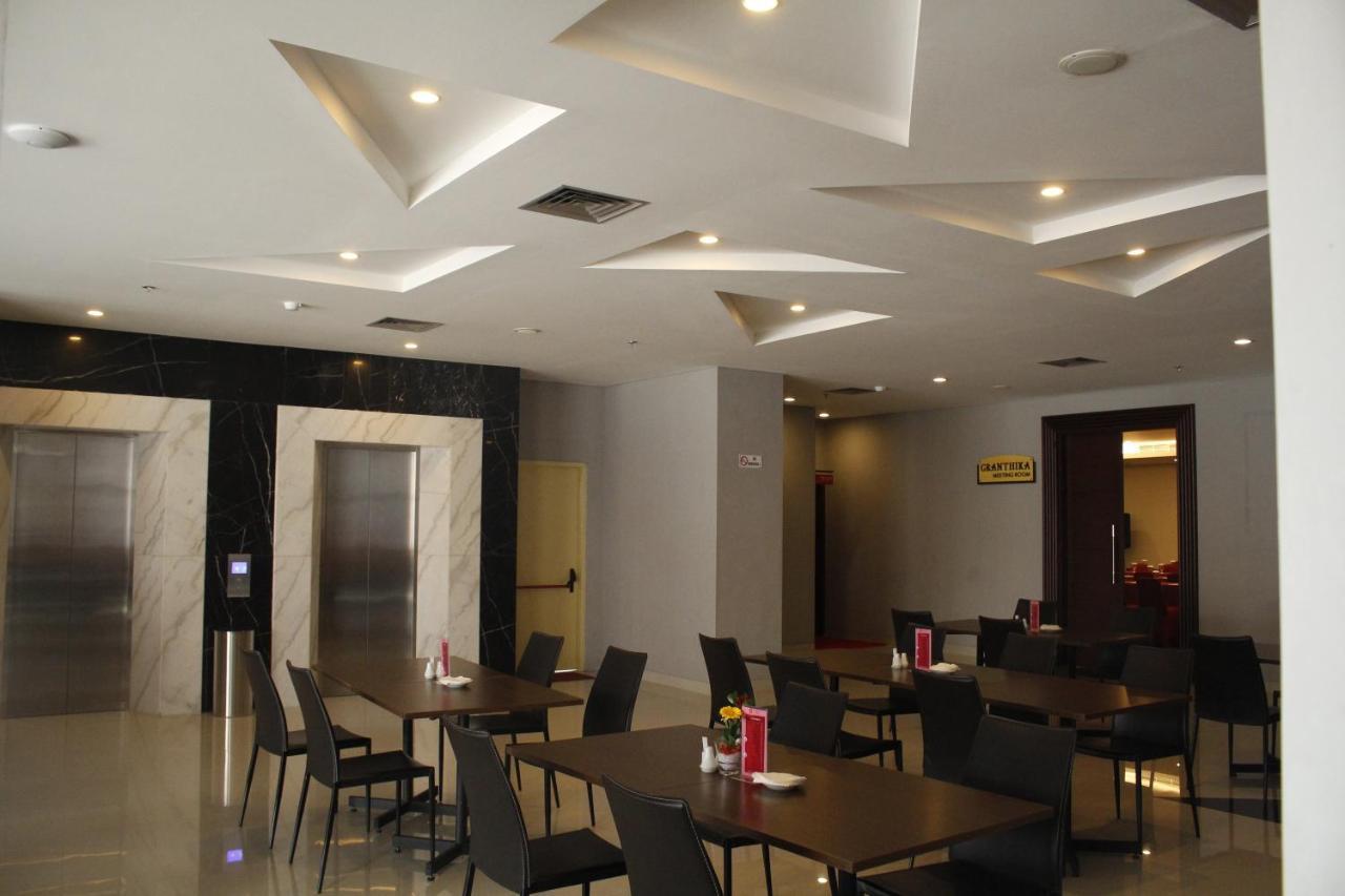 Brothers Inn Sukoharjo Εξωτερικό φωτογραφία